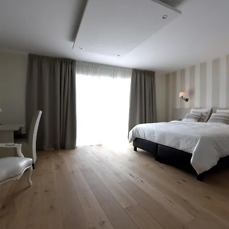 Le 24 Hotel 3*
