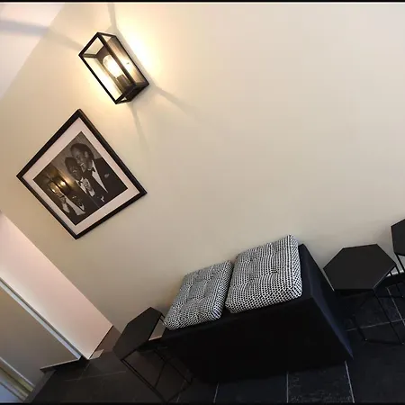 Le 24 Hotel